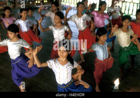 classical dance, phnom penh, cambodia Stock Photo