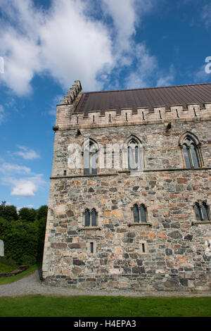 Norway, Bergen. Bryggen, UNECSO World Heritage Site. Bergenhus Fortress, historic Haakon's Hall. Stock Photo