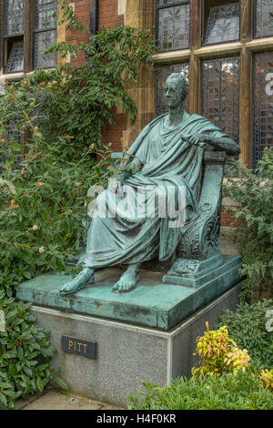 Statue of William Pitt the Younger in Pembroke College, Cambridge, Cambridgeshire, England Stock Photo