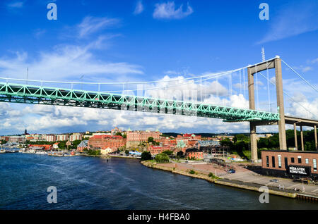 Lvsborg Bridge Gothenburg Sweden Swedish Goteborg Suspension Bridge   Lvsborg Bridge And The City Of Goteborggothenburg Sweden H4fba0 