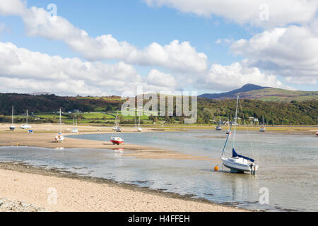 River Artro becomes a tidal estuary between the coastal village Llandanwg and Mochras or Shell Island, Gwynedd, Wales Stock Photo