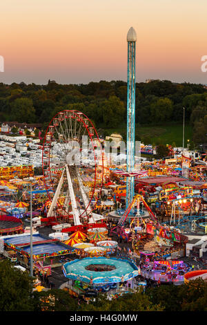 Goose Fair carnival on the Forest Recreation Ground Stock Photo - Alamy