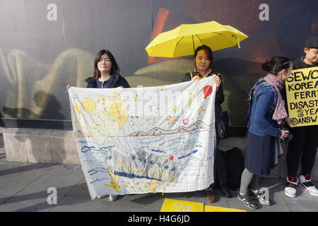 London, England, UK. 15th Oct, 2016. Sewol Korean Ferry Disaster demonstration, protesters demand for justice and want an answer where is the missing nine victims in Trafalgar square, London, UK. Credit:  See Li/Alamy Live News Stock Photo