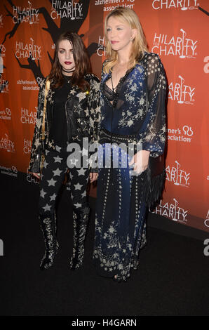 Los Angeles, Ca, USA. 15th Oct, 2016. Frances Bean Cobain and Courtney Love at Hilarity for Charity's 5th Annual Los Angeles Variety Show: Seth Rogen's Halloween at Hollywood Palladium on October 15, 2016 in Los Angeles, California. © David Edwards/Media Punch/Alamy Live News Stock Photo