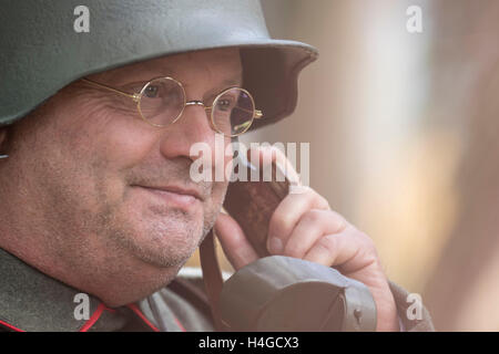 Murcia, Spain. 16th October, 2016. The Association Belix Códex retakes the city of Murcia for a historical military reenactment of the great military conflicts that hit the world last century, highlighting the First and Second World War . Credit:  ABEL F. ROS/Alamy Live News Stock Photo