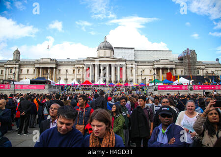 Trafalgar Square, London, UK  16 Oct 2016 Thousand of Hindus, Sikhs, Jains and people from other communities attend Diwali an Indian cultural festival of Light celebrations in Trafalgar Square Credit:  Dinendra Haria/Alamy Live News Stock Photo