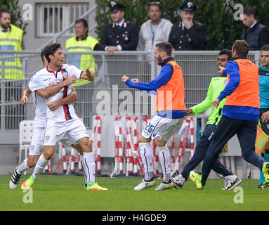 Milan, Italy, 16 october 2016: Federico Melchiorri celebrates after scoring during the Serie A football match between FC Internazionale and Cagliari Calcio. Credit:  Nicolò Campo/Alamy Live News Stock Photo