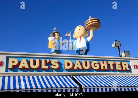 Paul's Daugther snack bar, Coney Island Boardwalk, Brooklyn, New York, USA Stock Photo