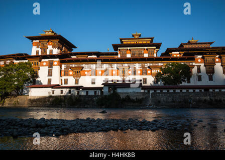 Punakha Dzong, a huge fortress monastery and administrative building in Bhutan Stock Photo
