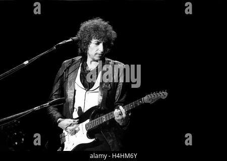 Bob Dylan in concert -  08/07/1978  -  France / Nogent-sur-Marne  -  Bob Dylan in concert at Pavillon, Baltard  -  Philippe Gras Stock Photo