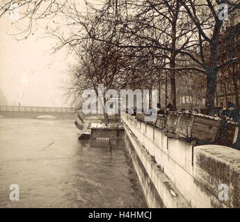 album flooding Paris suburbs in 1910, France, Dating jan-1910 Stock Photo