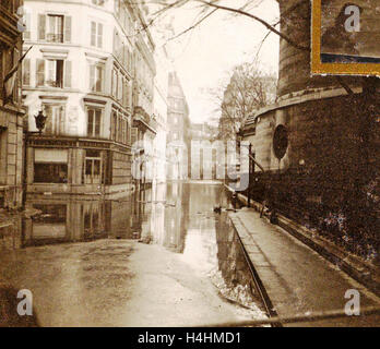 album flooding Paris suburbs in 1910, France, Dating jan-1910 Stock Photo