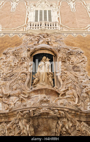 ´Sculpture on the front gate of Palacio del Marques de Dos Aguas Valencia, Spain Stock Photo
