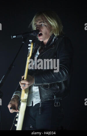 ross-lynch-of-r5-performs-at-