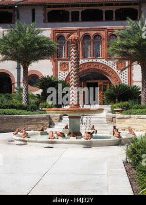 Water fountain in the courtyard at Flagler College in St. Augustine Florida.  The college is the site of the former Ponce De Leo Stock Photo