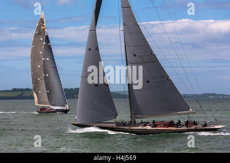 J-Class yachts 'Velsheda' (JK7) and 'Rainbow' (H2) manoeuvring before the start of a Solent race Stock Photo