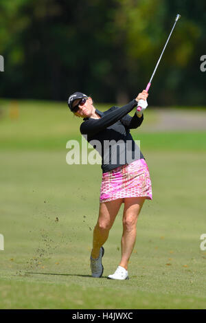 Longwood, Florida, USA. 16th Oct, 2016. Madison Pressel during the final round of the Symetra Tour Championship at Alaqua Country Club in Longwood, Florida on Oct. 15, 2016. ZUMA PRESS/Scott A. Miller Credit:  Scott Miller/ZUMA Wire/Alamy Live News Stock Photo