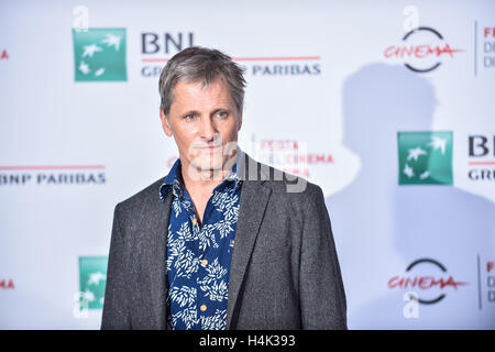 Rome, Italy. 17th October, 2016. Viggo Mortesen attends the photocall during the 11th Rome Film Fest at the Auditorium Parco della Musica, Rome, Italy on 17 October 2016. Photo by Giuseppe Maffia / Alamy Live News Stock Photo