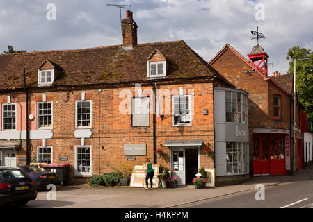 England, Berkshire, Hungerford, Charnham Street, Bow House and Ad Hoc shop in former fire station Stock Photo