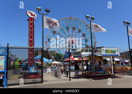 Coney Island boardwalk Brooklyn new York City Stock Photo