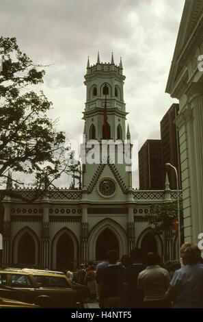 People are gathered outside of a church in Caracas, Venezuela, 1975 Stock Photo