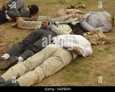 26th November 2004 Bodies of members of the Iraqi National Guard, dumped by insurgents in a cemetery in Mosul, northern Iraq. Stock Photo