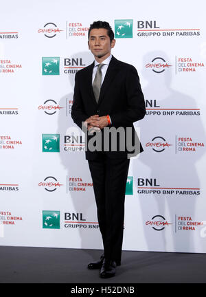 Rome, Italy. 18th Oct, 2016. Japanese actor Masahiro Motoki poses for a photo call to present the movie 'The Long Excuse' during the international Rome Film Festival. © Isabella Bonotto/Pacific Press/Alamy Live News Stock Photo