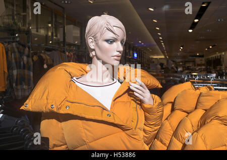 dh Next SHOP UK Next store inside fashion mannequin Stock Photo