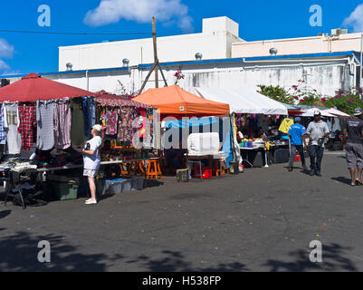 dh Kingstown ST VINCENT CARIBBEAN Tourist shopping Caribbean market stall Stock Photo