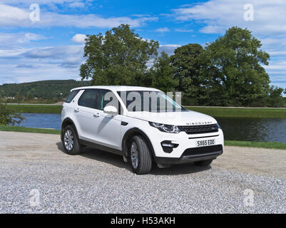 dh Discovery Sport 2016 MOTORS UK Land Rovers Range Rover Discovery SUV 4x4 car white landrover exterior Scotland motor Stock Photo