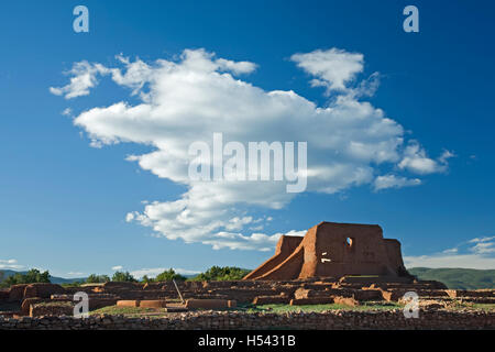 Mission church and pueblo ruins, Pecos National Historical Park, Pecos, New Mexico USA Stock Photo