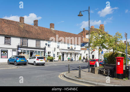 Lenham Village Store, High Street, Lenham, Kent, England, United Stock