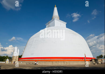 Ruwanwelisaya Stupa, Anuradhapura, Sri Lanka Stock Photo