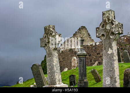 Celtic crosses in graveyard of Cill Chriosd / Kilchrist Church, ruined parish church of Strathaird, Isle of Skye, Scotland, UK Stock Photo