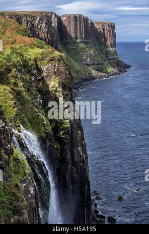 Mealt waterfall at Kilt Rock, a 200 foot high sea cliff of dolerite on the Isle of Skye, Trotternish, Highlands, Scotland, UK Stock Photo