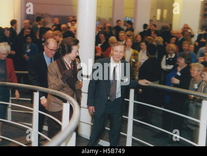 Official opening LSE’s redeveloped Library, 27 November 2001 Stock Photo