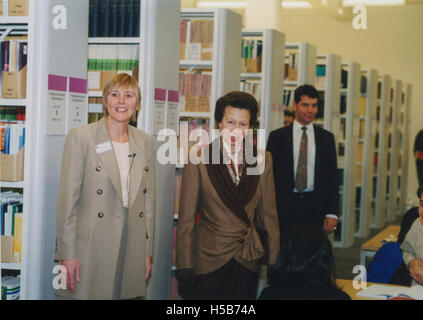 Official opening LSE’s redeveloped Library, 27 November 2001 Stock Photo