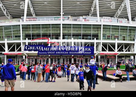 Fans, mostly those of the visiting Chicago Cubs, entering The Great American Ballpark, home to the Cincinnati Reds. Cincinnati, Ohio, USA. Stock Photo