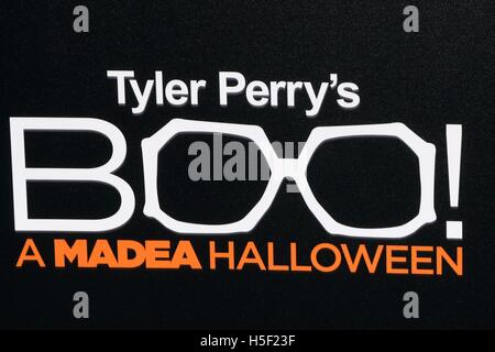 Los Angeles, CA, USA. 17th Oct, 2016. Atmopshere at arrivals for TYLER PERRY'S BOO! A MADEA HALLOWEEN Premiere, ArcLight Hollywood Cinerama Dome, Los Angeles, CA October 17, 2016. © Priscilla Grant/Everett Collection/Alamy Live News Stock Photo