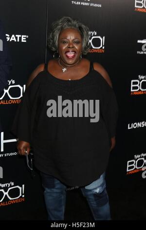 Los Angeles, CA, USA. 17th Oct, 2016. Cassi Davis at arrivals for TYLER PERRY'S BOO! A MADEA HALLOWEEN Premiere, ArcLight Hollywood Cinerama Dome, Los Angeles, CA October 17, 2016. © Priscilla Grant/Everett Collection/Alamy Live News Stock Photo