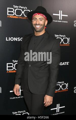 Los Angeles, CA, USA. 17th Oct, 2016. Yousef Erakat at arrivals for TYLER PERRY'S BOO! A MADEA HALLOWEEN Premiere, ArcLight Hollywood Cinerama Dome, Los Angeles, CA October 17, 2016. © Priscilla Grant/Everett Collection/Alamy Live News Stock Photo