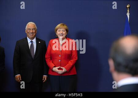 Brussels, Belgium. 20th Oct, 2016. Germany Chancellor Angela Merkel (left) and Portugal Prime Minister Antonio Costa (right) pose for photographers during the EU summit of prime ministers in Brussels, Belgium, October 20, 2016. Credit:  Jakub Dospiva/CTK Photo/Alamy Live News Stock Photo