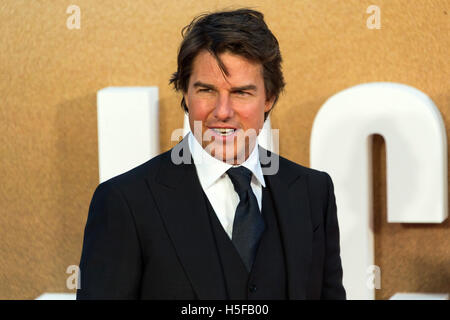 London, UK. 20th October, 2016. Tom Cruise attends the European film premiere of Jack Reacher: Never Go Back. London, UK Credit:  Raymond Tang/Alamy Live News Stock Photo