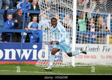 Grays Athletic 2 Cray Wanderers 0, FA Cup 4th Qualifying Round, 22/10/05 - Aaron McLean (Grays) celebrates making it 1-0 Stock Photo