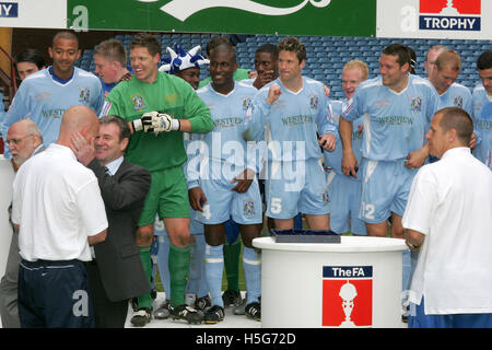 Grays Athletic 1 Hucknall Town 1 - Carlsberg FA Trophy Final at Villa Park, Birmingham - 22/05/05 - Grays clinch the FA Trophy in a thrilling penalty shoot-out competition at Aston Villa Football Club Stock Photo