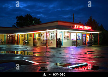 Historic Motel La Loma at twilight, Route 66, Santa Rosa, New Mexico USA Stock Photo