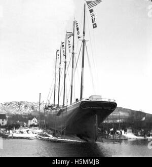 Launching Of The 5-masted Schooner John B. Prescott On January 13, 1899 ...