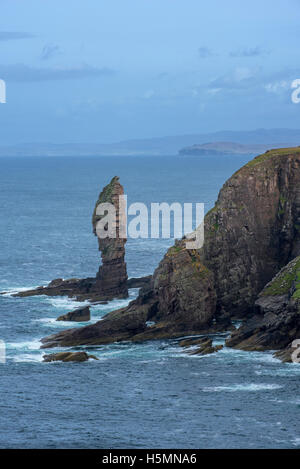 Old Man of Stoer, 60 metres high sea stack of Torridonian sandstone, Point of Stoer in Sutherland, Scottish Highlands, Scotland Stock Photo