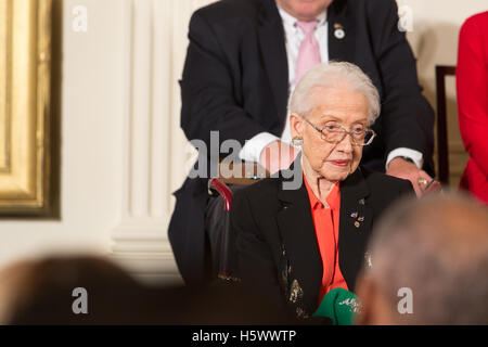 Katherine G. Johnson receives the Presidential Medal of Freedom Awards at the White House in Washinton DC on November 24th, 2015 Stock Photo