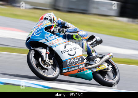 Melbourne, Australia. 21st Oct, 2016. MELBOURNE, AUSTRALIA – OCTOBER 22: Moto3 bikes in practice during the 2016 Michelin Australian Motorcycle Grand Prix at 2106 Michelin Australian Motorcycle Grand Prix, Australia on October 21 2016. Photo: Dave Hewison Credit:  Dave Hewison Sports/Alamy Live News Stock Photo